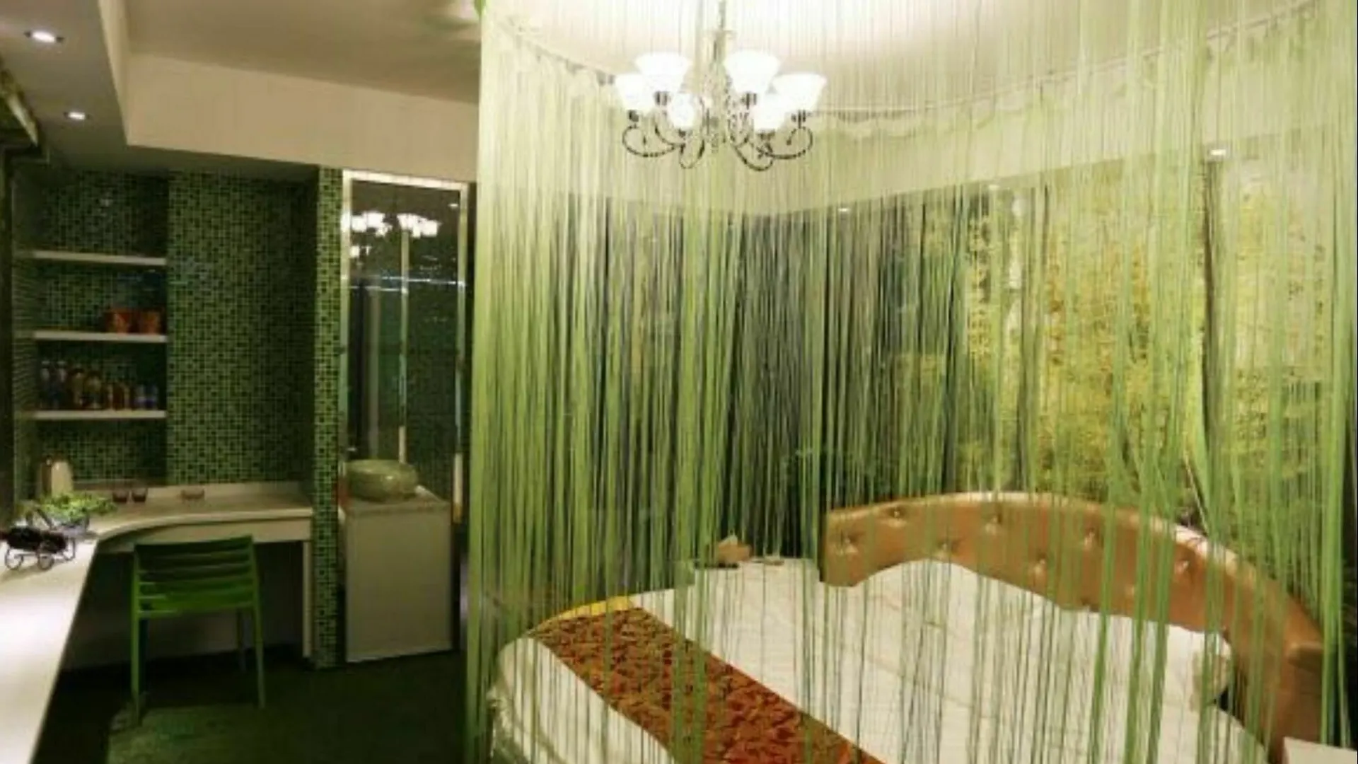 Luoyang Jiayue Theme Hotel  Luoyang (Henan)