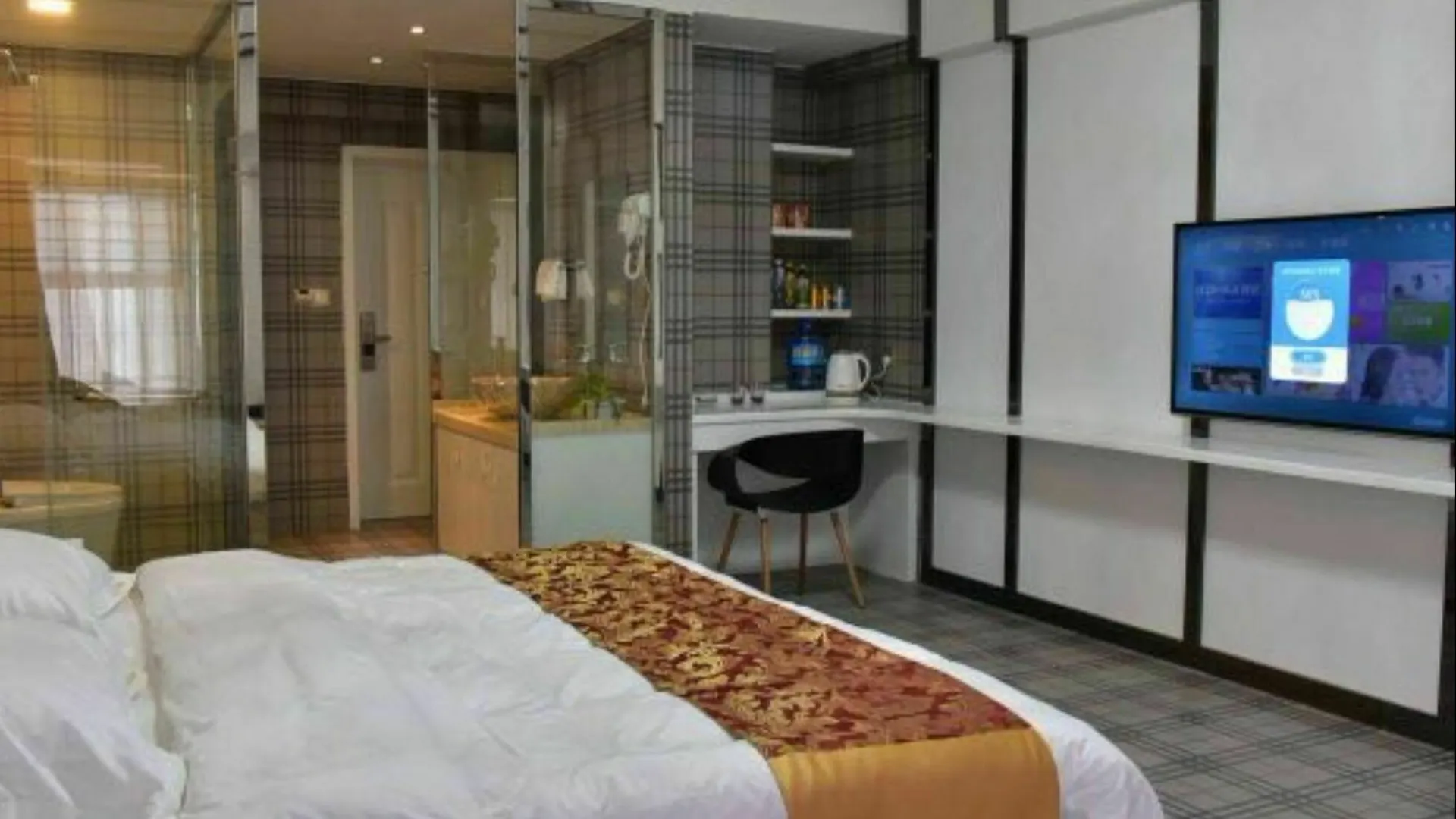 Luoyang Jiayue Theme Hotel  Luoyang (Henan)