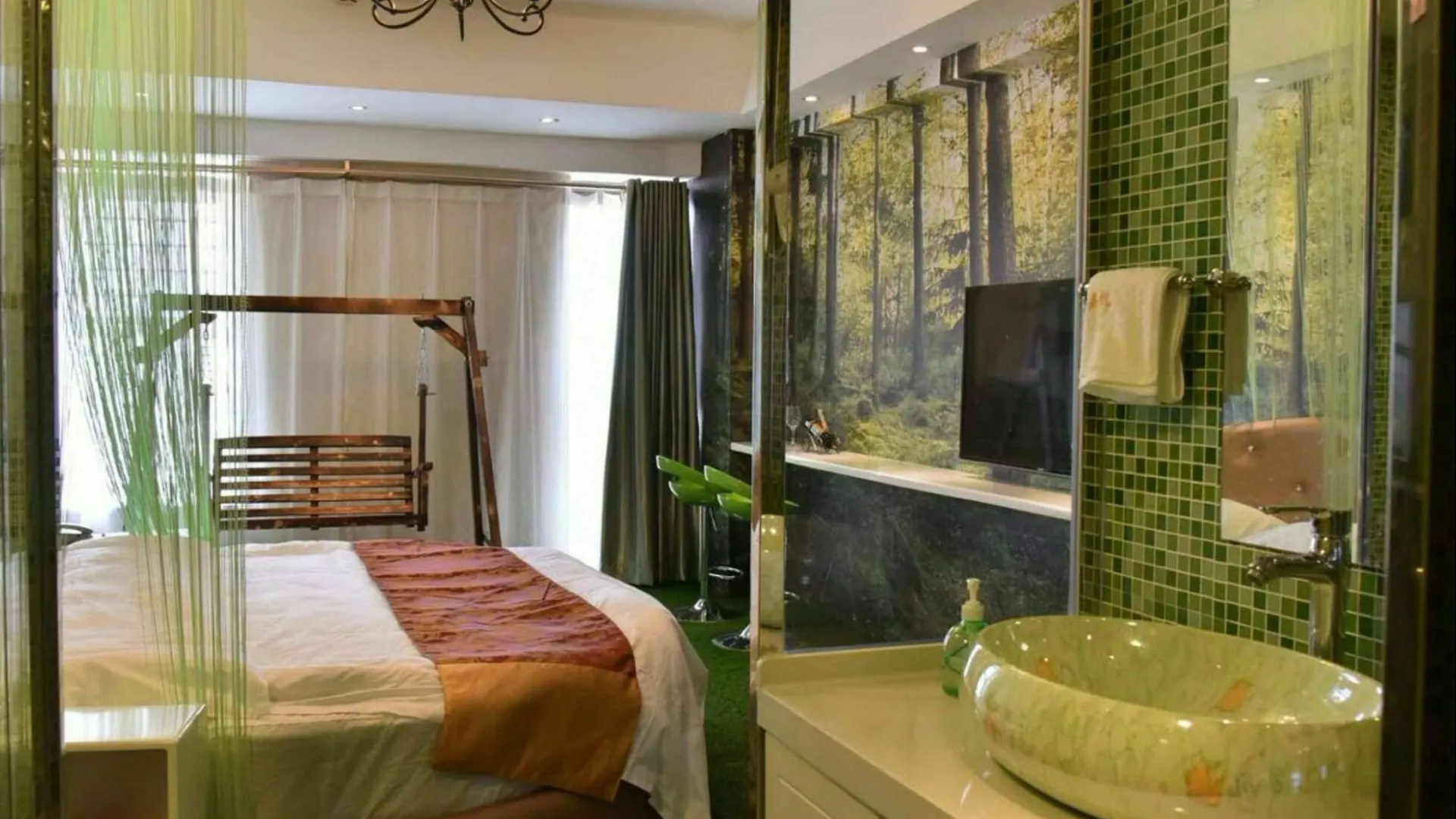 Luoyang Jiayue Theme Hotel 2*, Luoyang (Henan) China